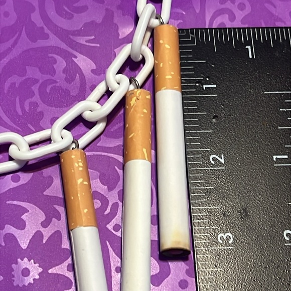 Vintage Strand of Faux Cigarettes 20” White Plastic Chain Necklace - Picture 8 of 9